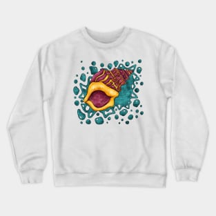 Bright sea shell with gold yellow colors, beach life Crewneck Sweatshirt